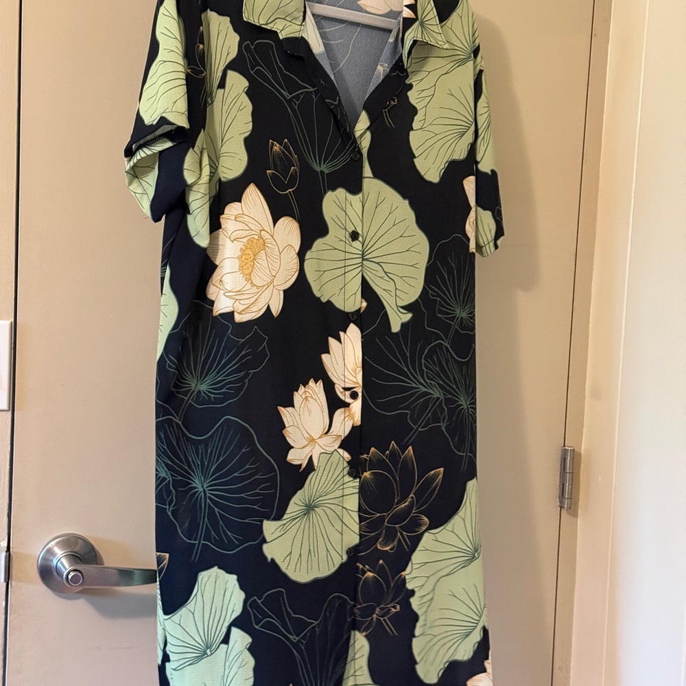 Source Unknown Black and Green Floral Midi Dress